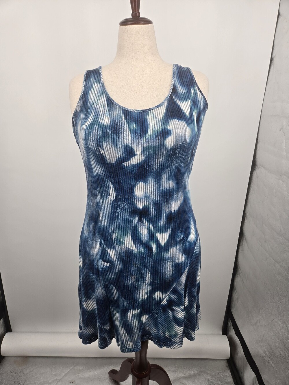 Calvin Klein Blue and White Sleeveless Knit Dress Size 14 (7990)